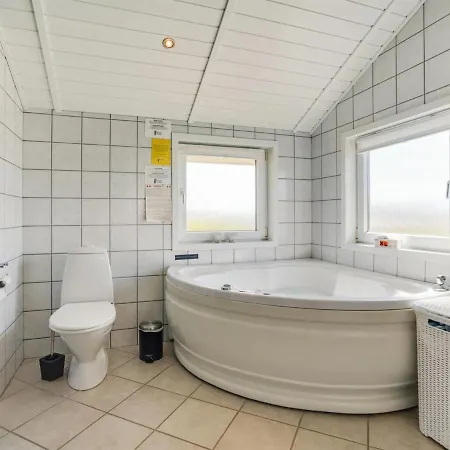 Holiday home Freek - 400m From The Sea In Western Jutland By Interhome Lakolk